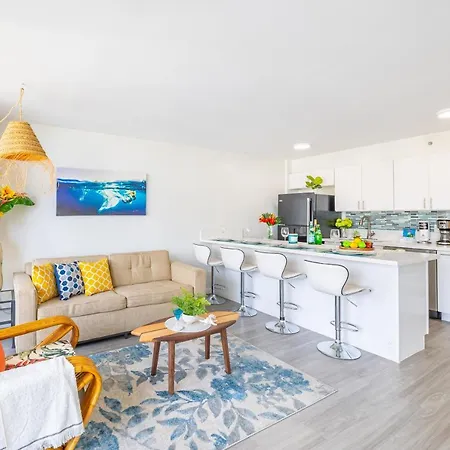 Remodeled 1Br Condo, Ocean Views With Free Parking!